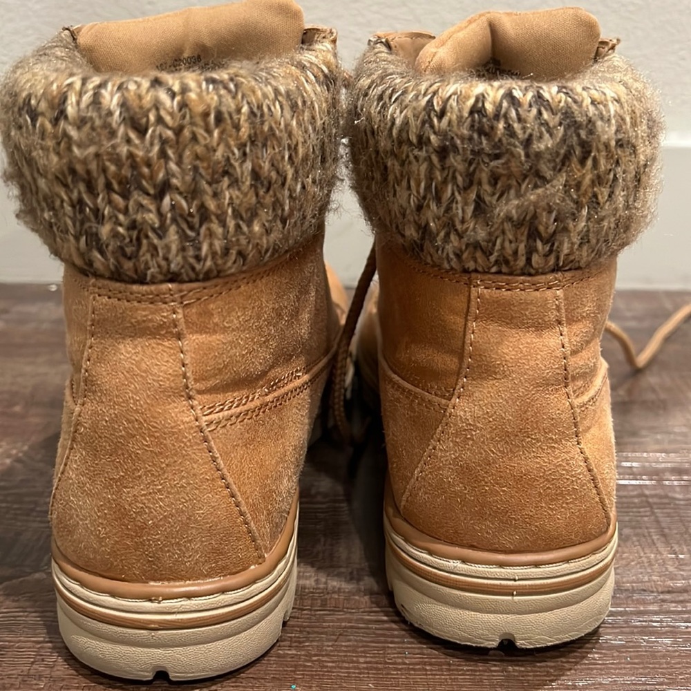 White Mountain Lace Up Boots - Picture 4 of 4
